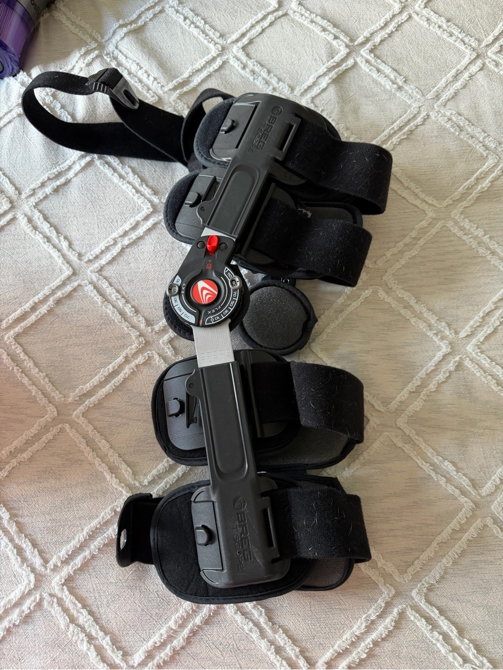 BREG T Scope Adjustable Leg Brace